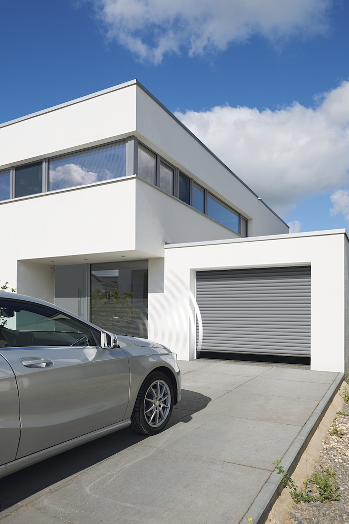 Porte de garage enroulement motorisé  2